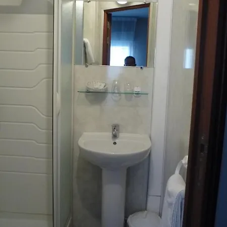 호텔 De La Plage 2*